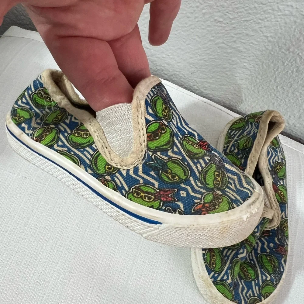 Vintage Ninja Turtle shoes‎ baby size 4